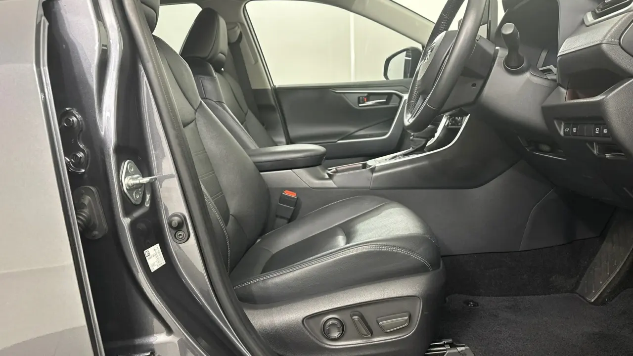 2024 Toyota RAV4 Gallery Image 14