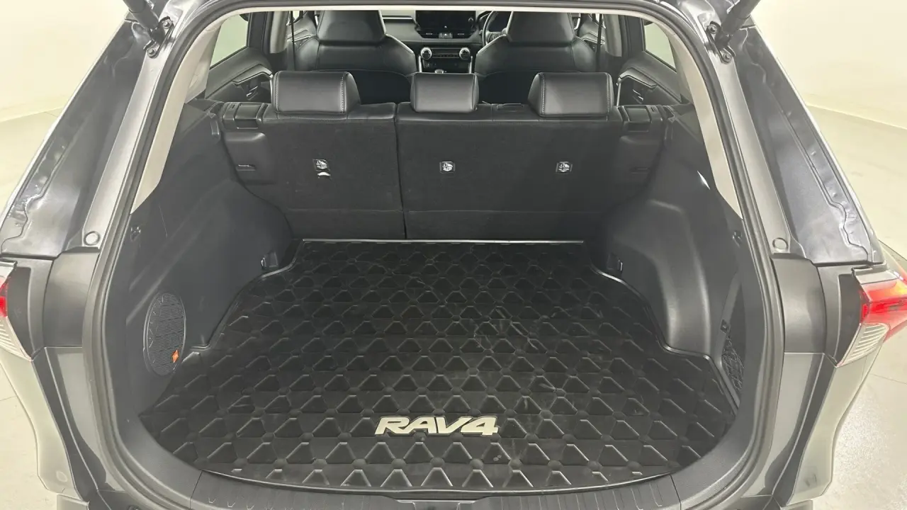 2024 Toyota RAV4 Gallery Image 18