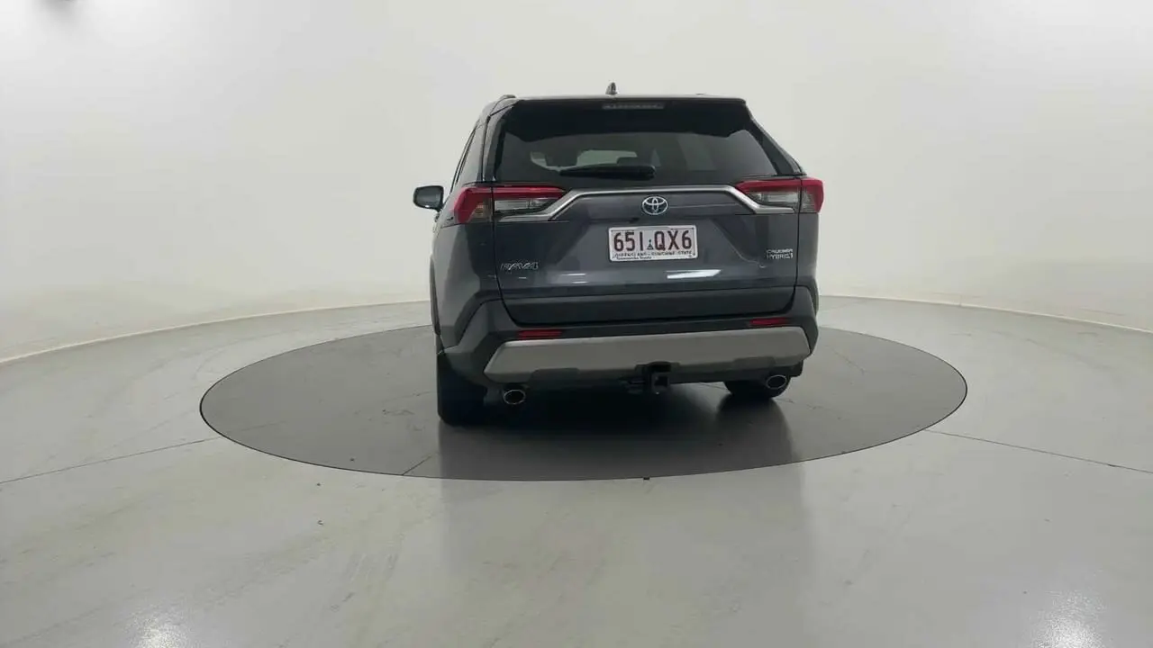 2024 Toyota RAV4 Gallery Image 4