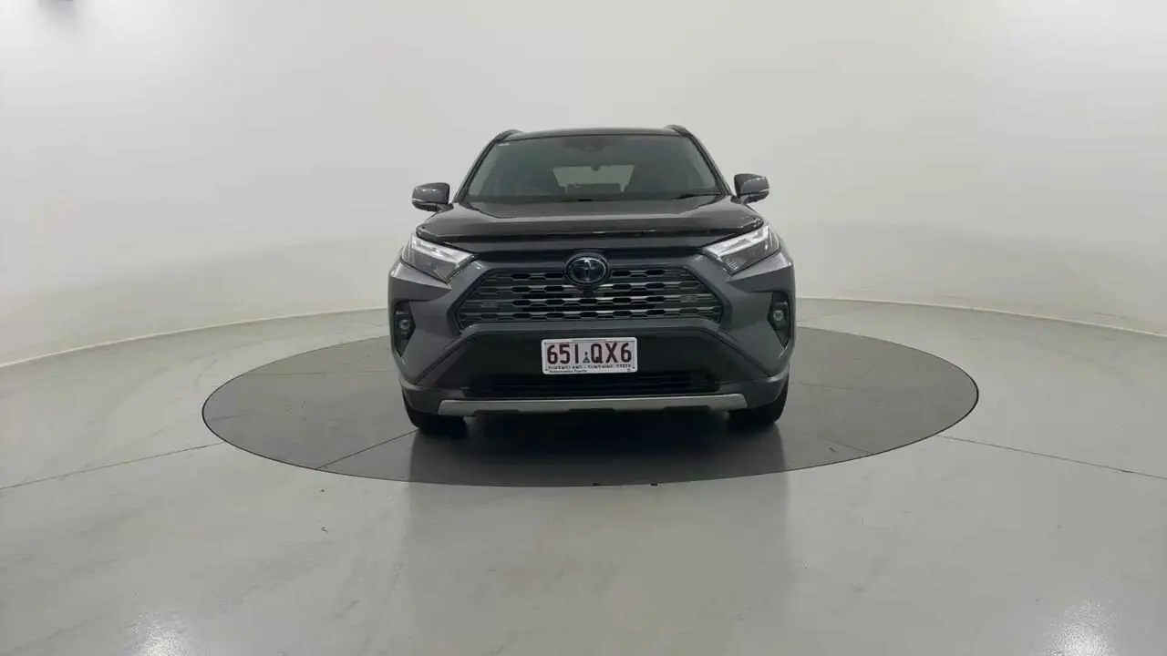 2024 Toyota RAV4 Gallery Image 8