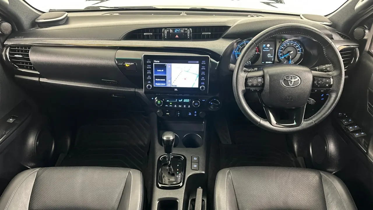 2021 Toyota Hilux Gallery Image 12