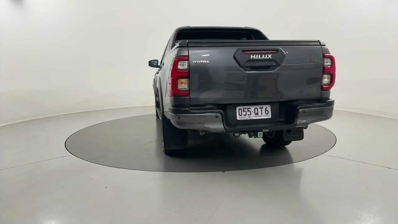 2021 Toyota Hilux Gallery Image 4