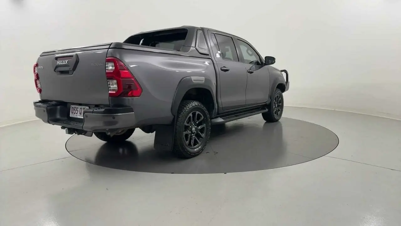 2021 Toyota Hilux Gallery Image 5