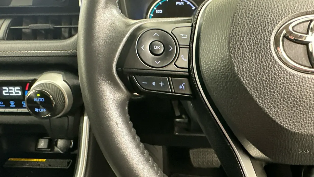 2021 Toyota RAV4 Gallery Image 10
