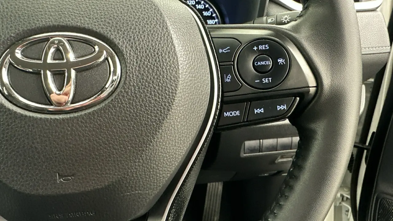 2021 Toyota RAV4 Gallery Image 11
