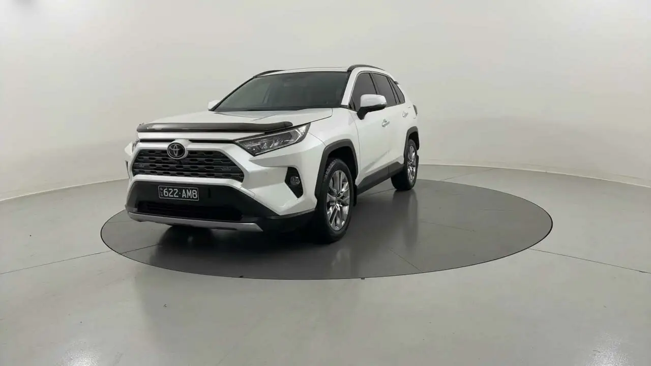 2020 Toyota RAV4 Gallery Image 1