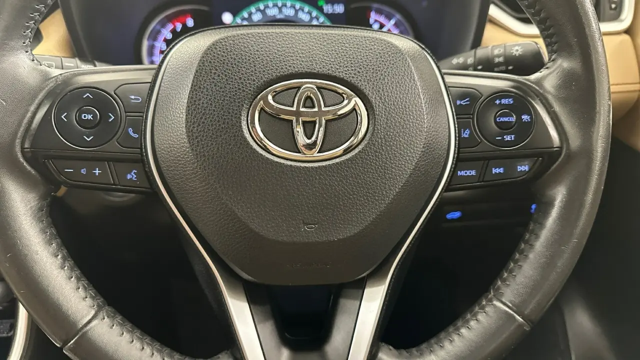 2020 Toyota RAV4 Gallery Image 10