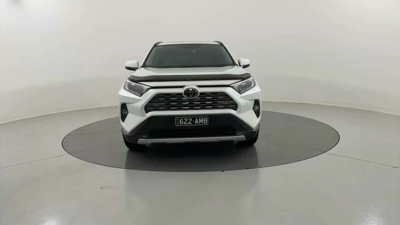 2020 Toyota RAV4 Gallery Image 8