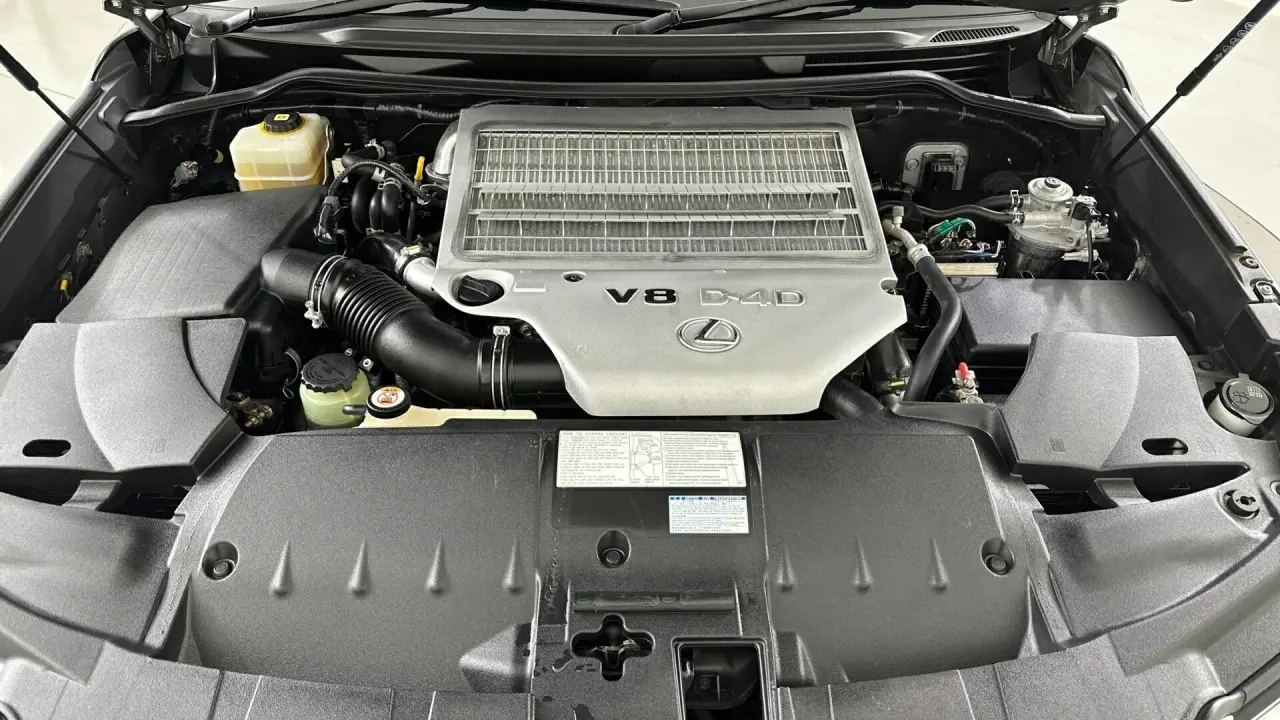 2020 Lexus LX450D Gallery Image 20