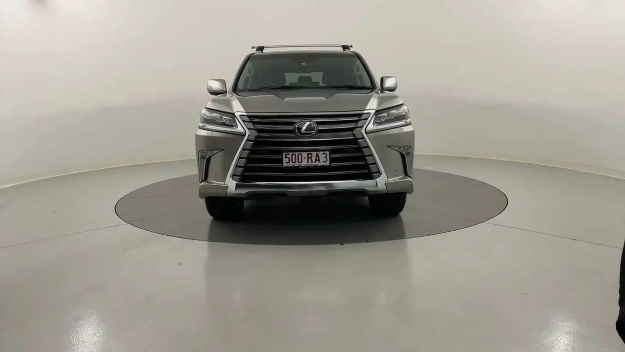 2020 Lexus LX450D Gallery Image 8