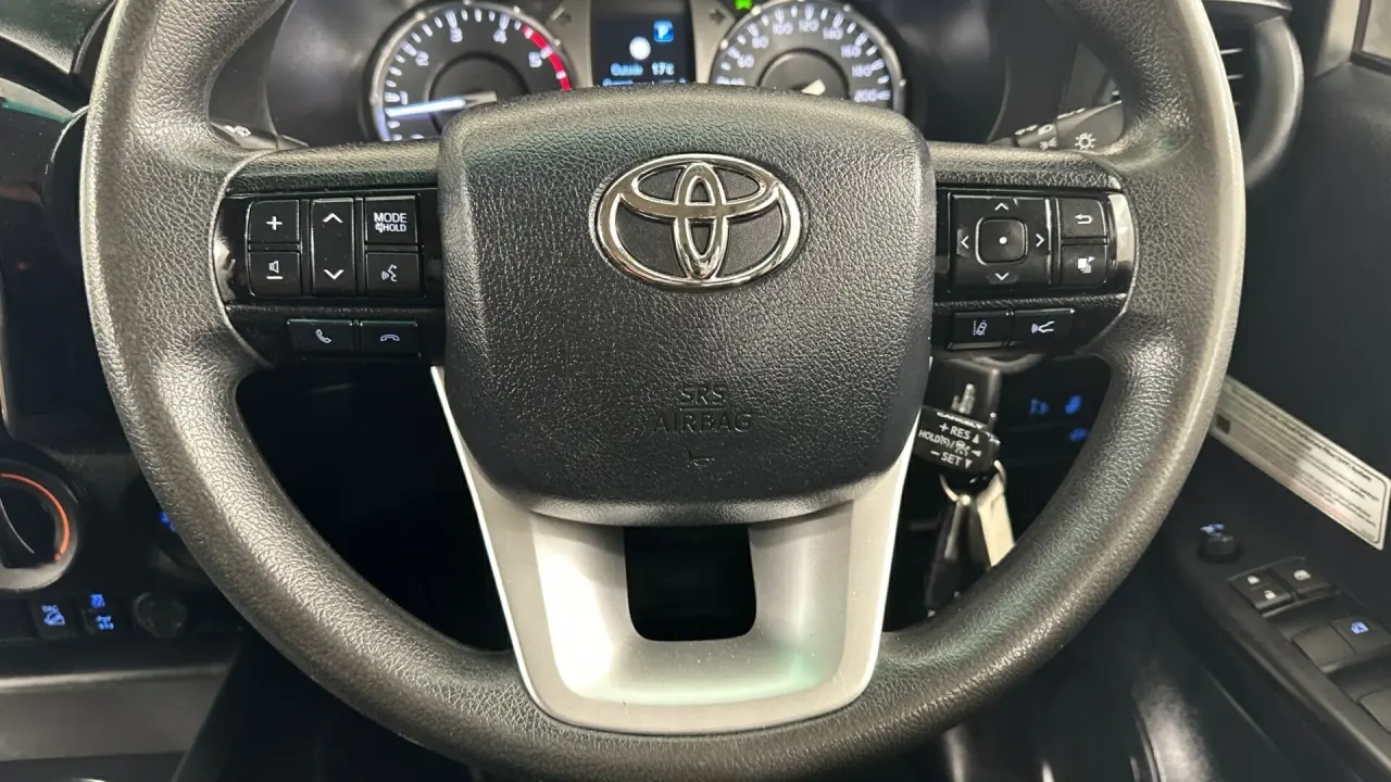 2022 Toyota Hilux Gallery Image 10