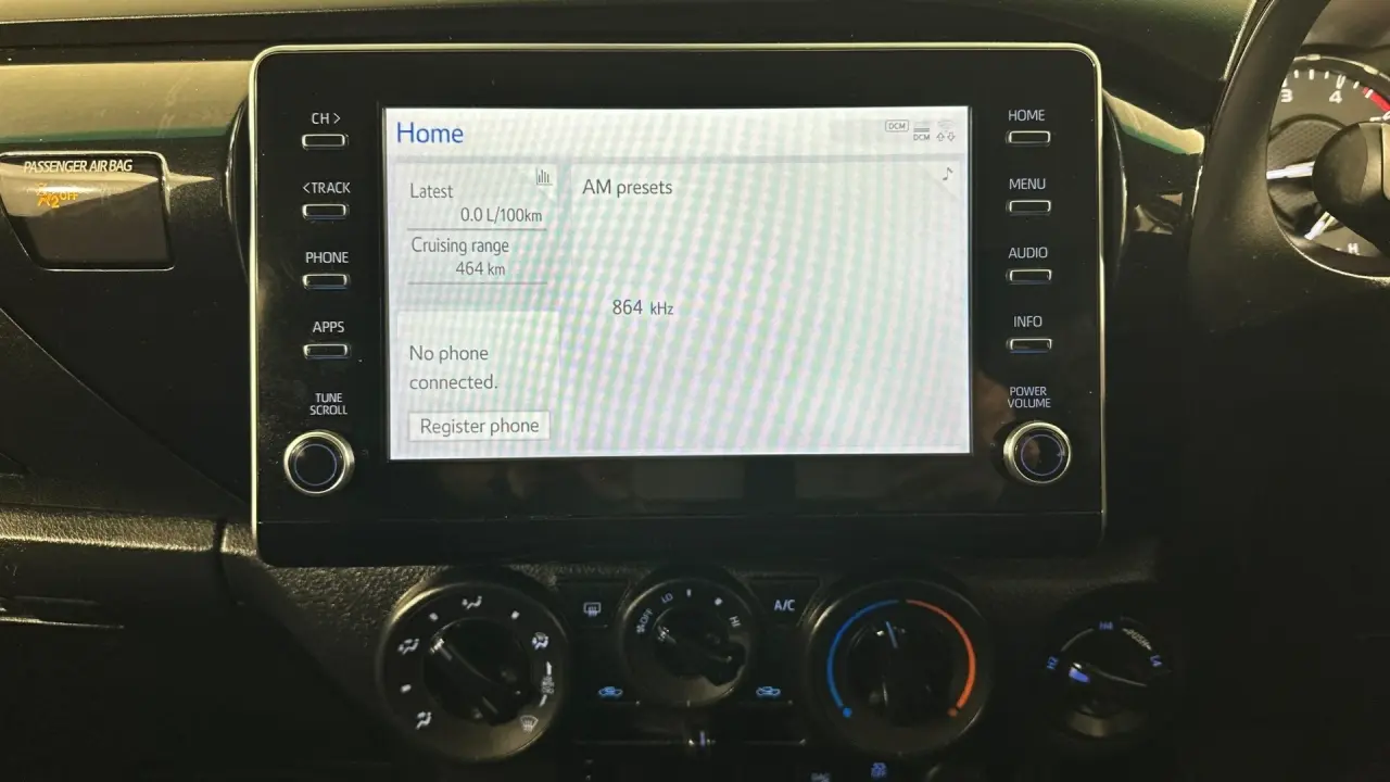 2022 Toyota Hilux Gallery Image 12