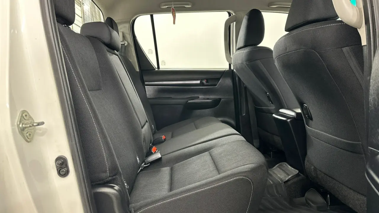 2022 Toyota Hilux Gallery Image 15