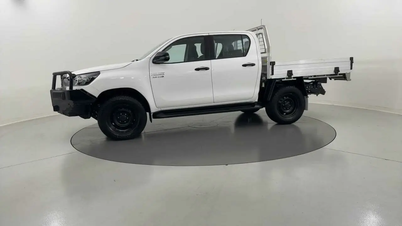2022 Toyota Hilux Gallery Image 2