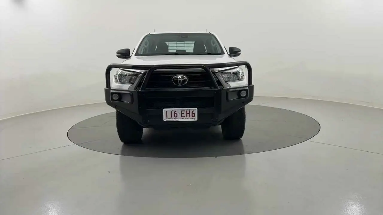 2022 Toyota Hilux Gallery Image 8