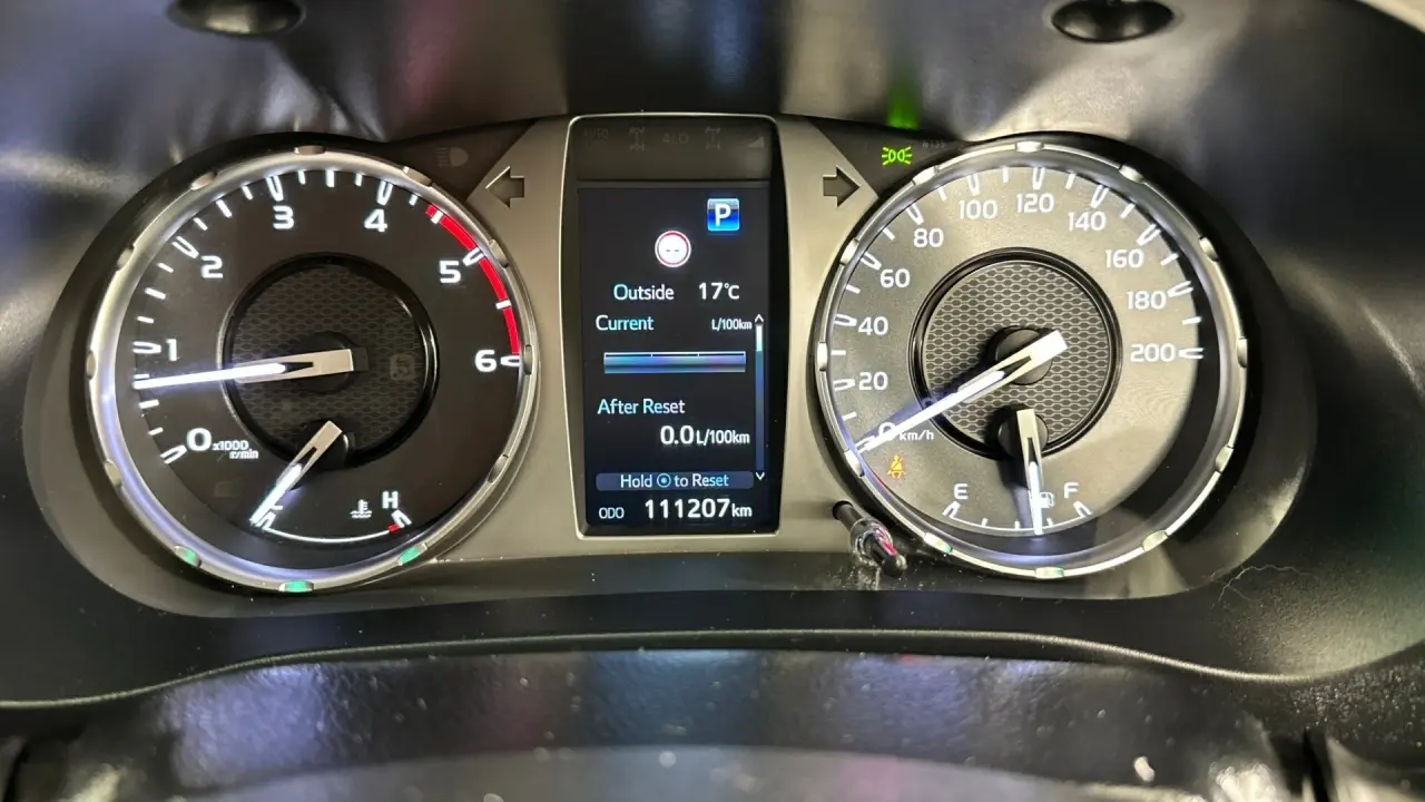 2022 Toyota Hilux Gallery Image 9