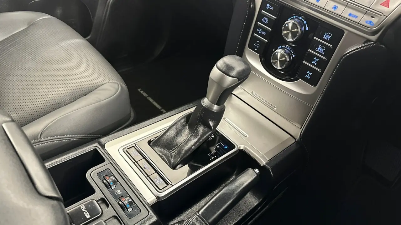2021 Toyota Landcruiser Prado Gallery Image 14