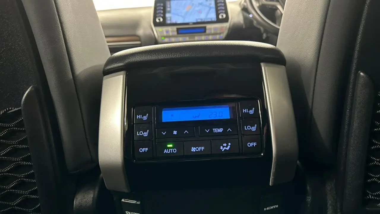2021 Toyota Landcruiser Prado Gallery Image 18