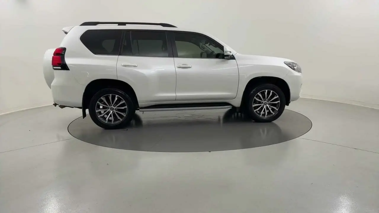 2021 Toyota Landcruiser Prado Gallery Image 6