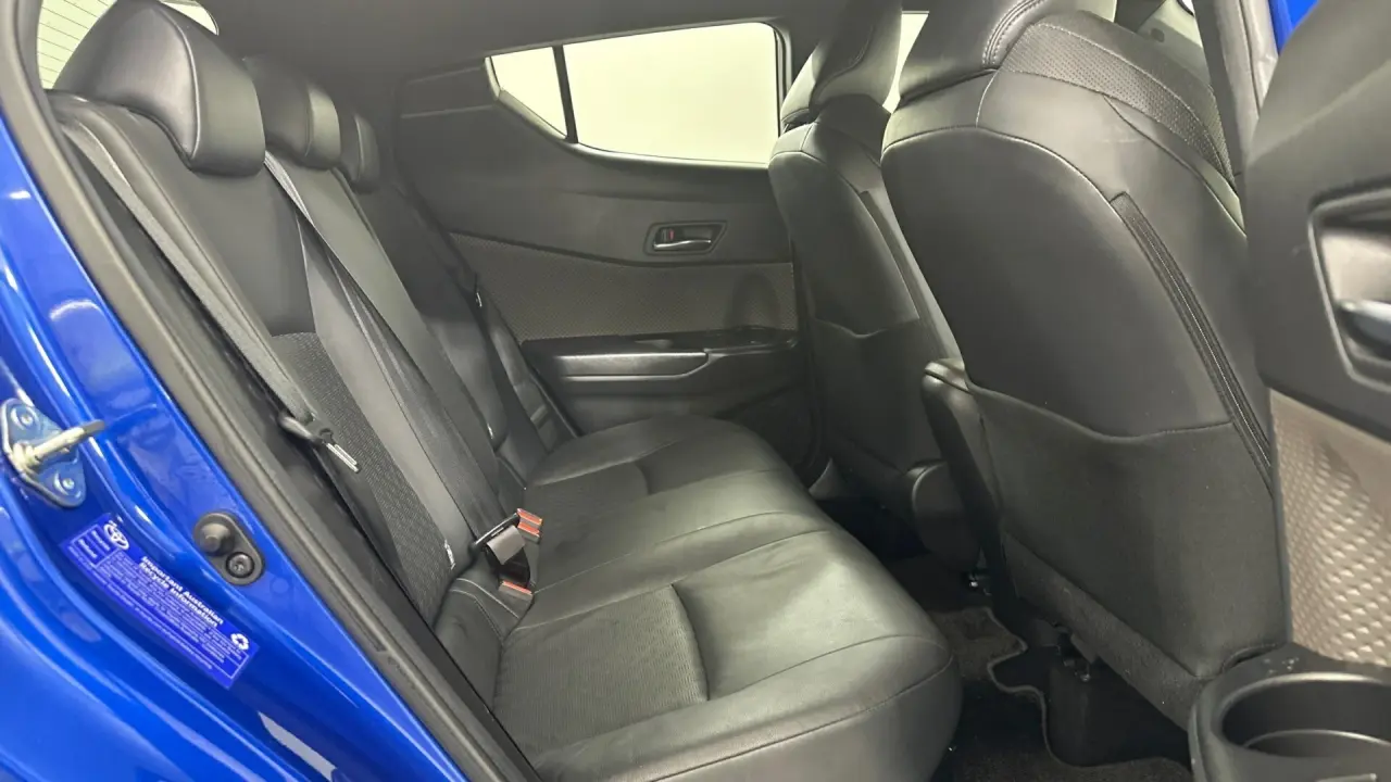 2021 Toyota C-HR Gallery Image 18