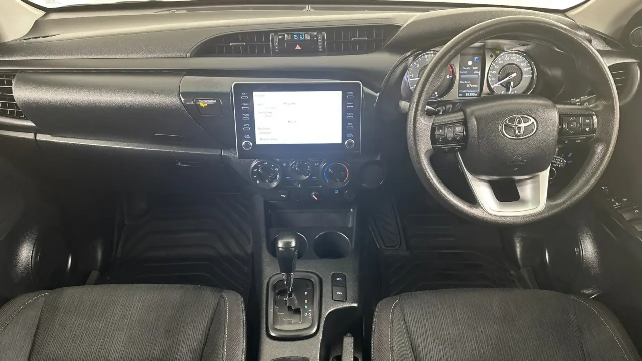2023 Toyota Hilux Gallery Image 11