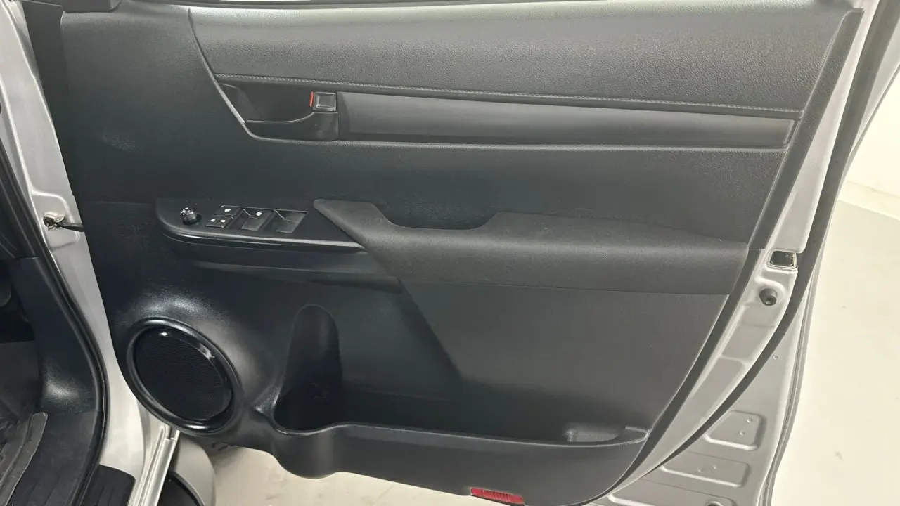 2023 Toyota Hilux Gallery Image 17