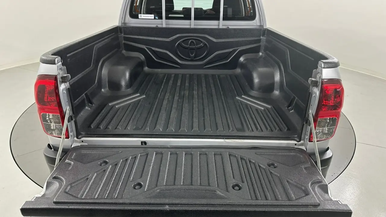 2023 Toyota Hilux Gallery Image 19