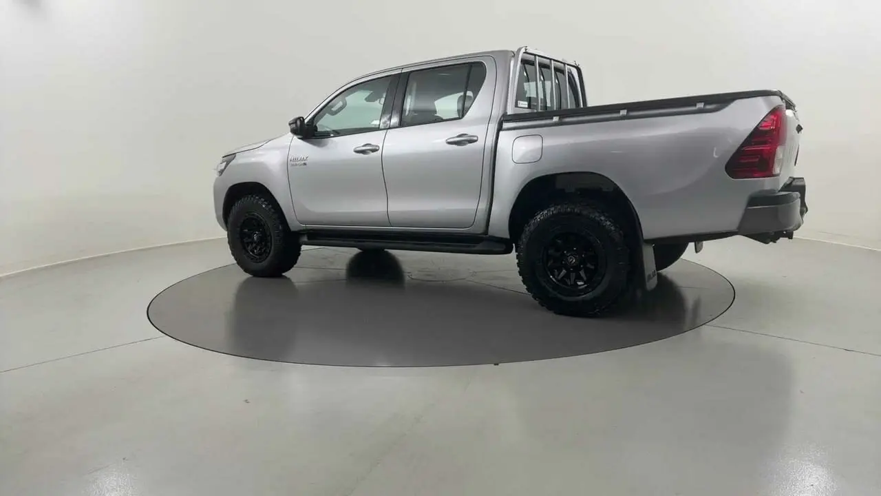 2023 Toyota Hilux Gallery Image 3