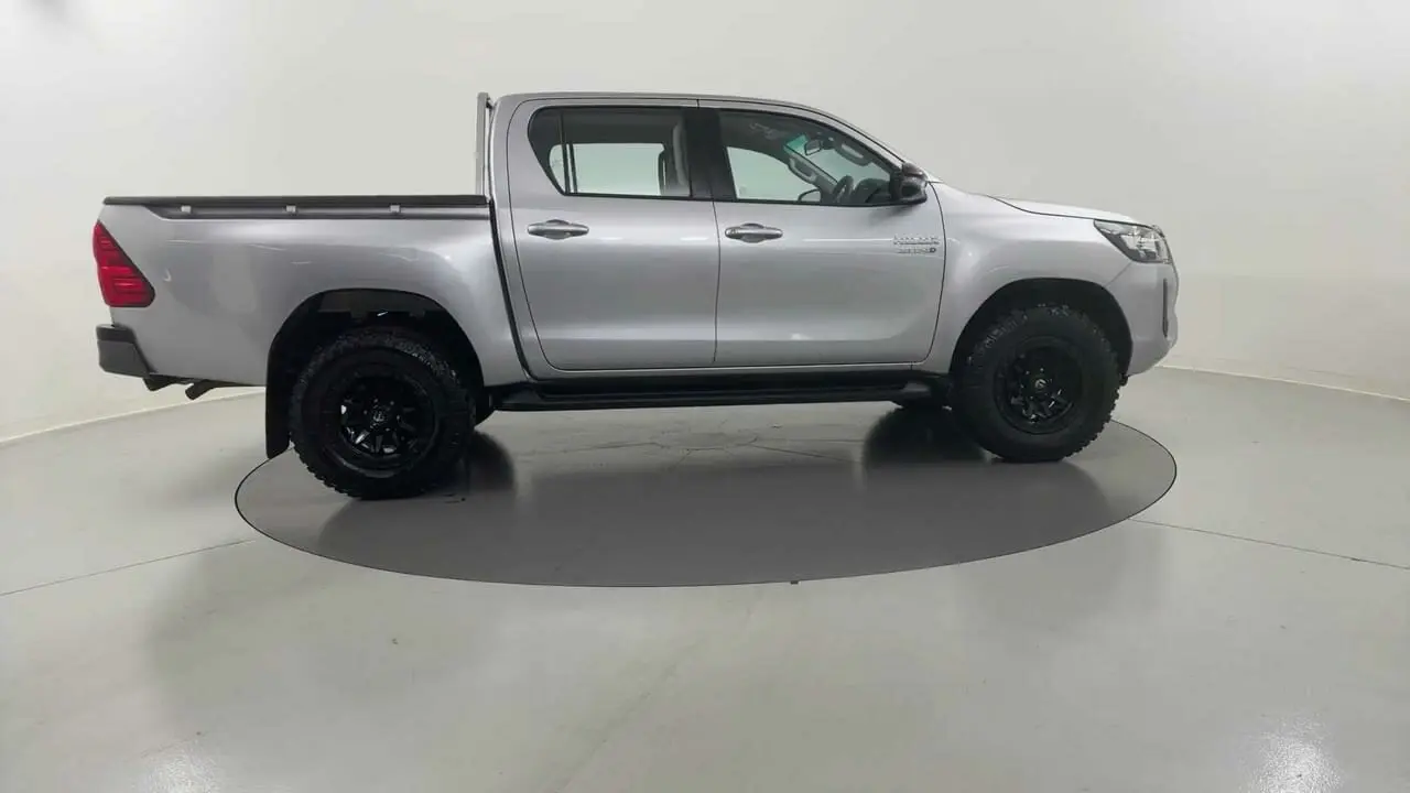 2023 Toyota Hilux Gallery Image 6
