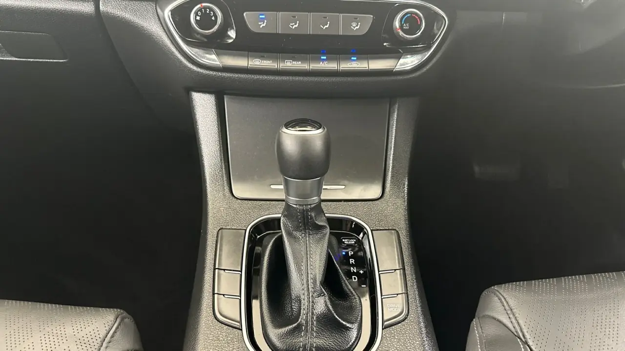 2021 Hyundai i30 Gallery Image 13