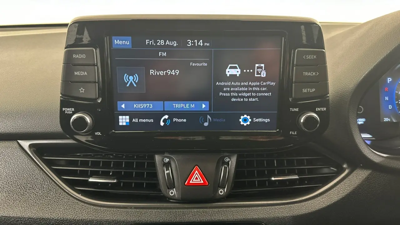 2021 Hyundai i30 Gallery Image 14
