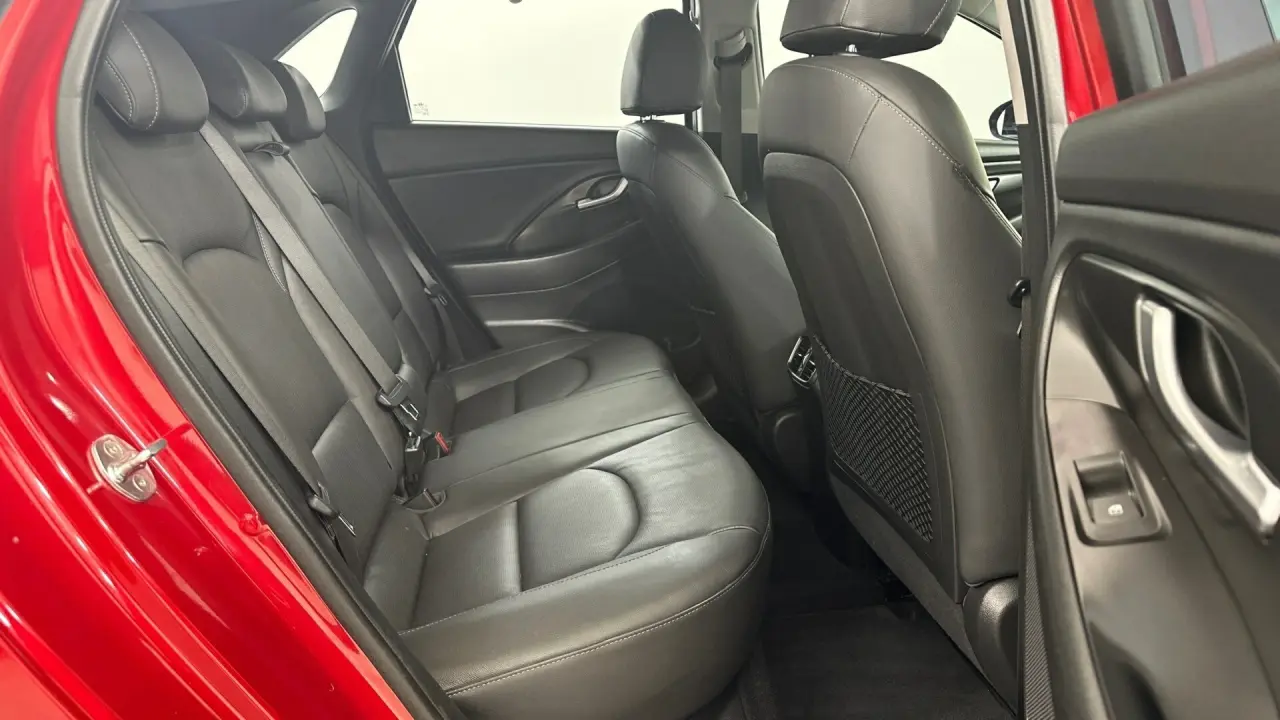 2021 Hyundai i30 Gallery Image 17