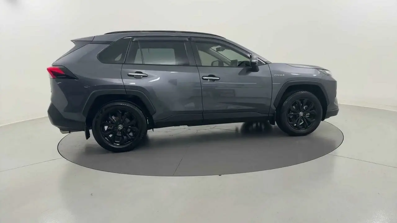 2024 Toyota RAV4 Gallery Image 6