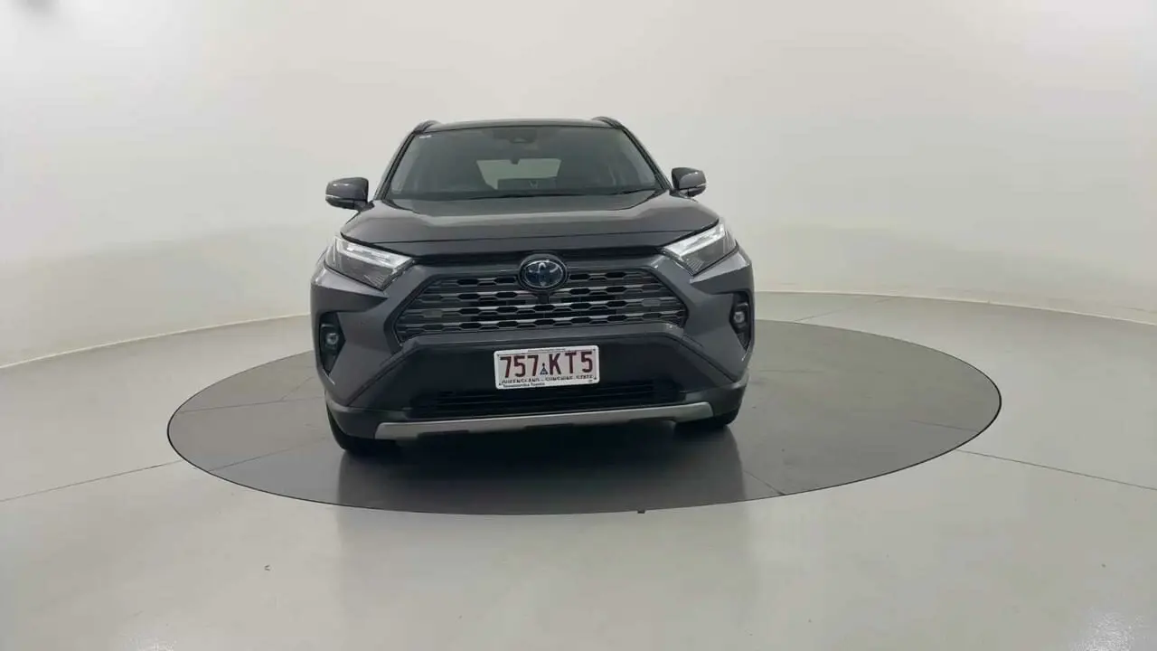2024 Toyota RAV4 Gallery Image 8