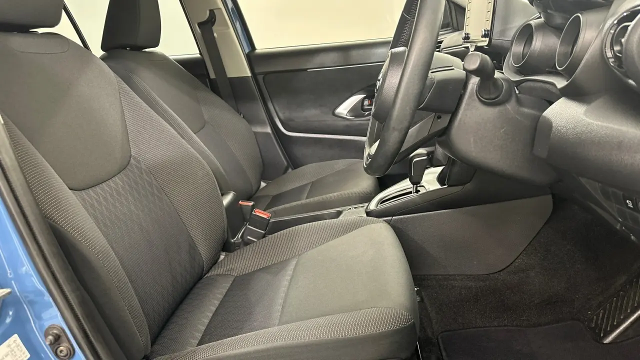 2023 Toyota Yaris Cross Gallery Image 14