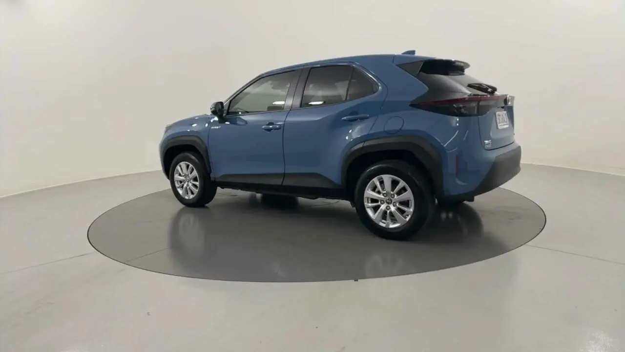 2023 Toyota Yaris Cross Gallery Image 3