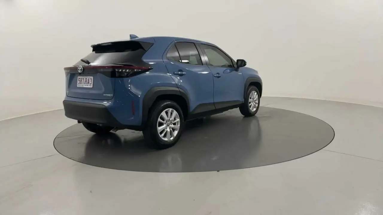 2023 Toyota Yaris Cross Gallery Image 5