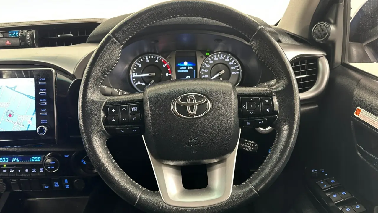 2022 Toyota Hilux Gallery Image 10