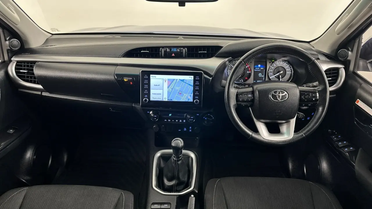 2022 Toyota Hilux Gallery Image 13