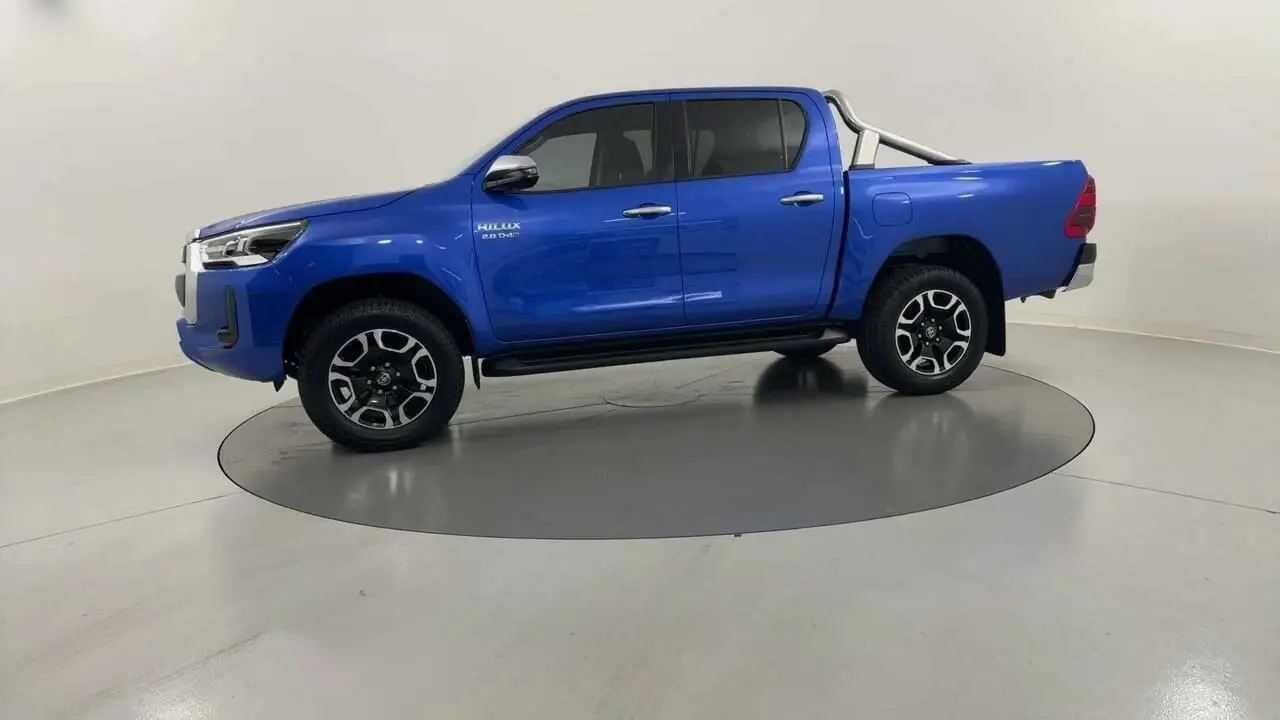 2022 Toyota Hilux Gallery Image 2