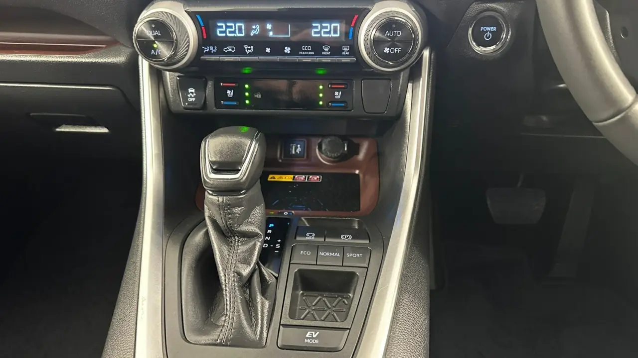 2023 Toyota RAV4 Gallery Image 15