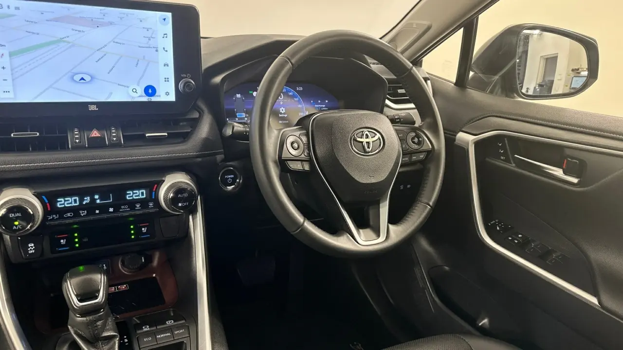 2023 Toyota RAV4 Gallery Image 17