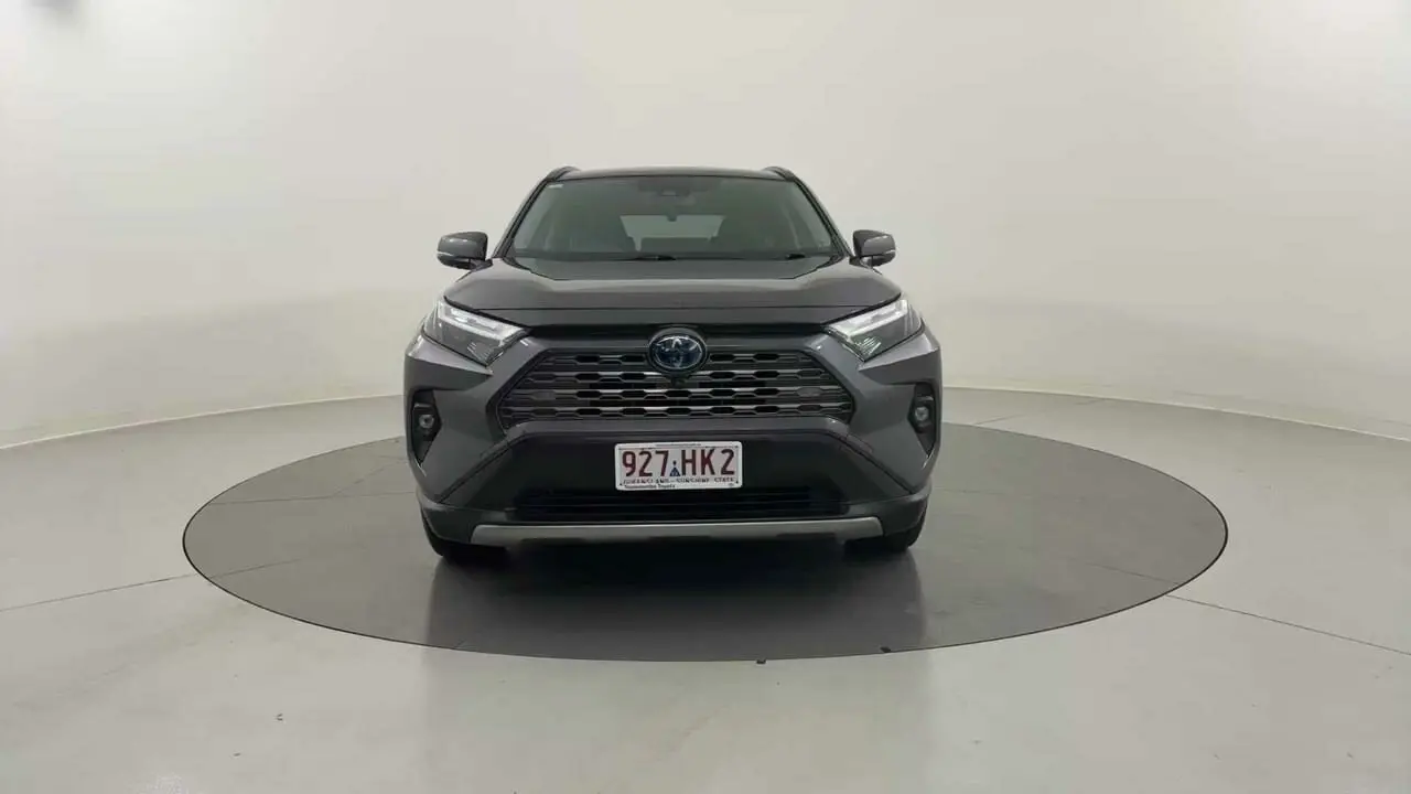 2023 Toyota RAV4 Gallery Image 8