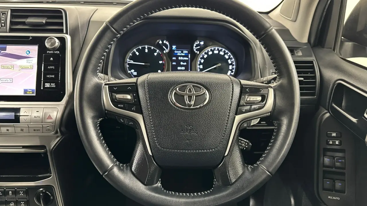 2017 Toyota Landcruiser Prado Gallery Image 10