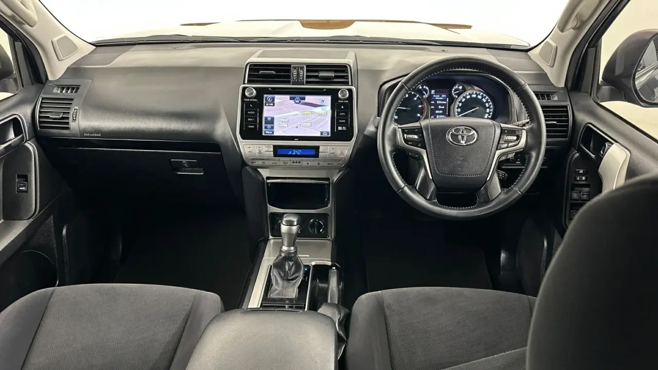 2017 Toyota Landcruiser Prado Gallery Image 13