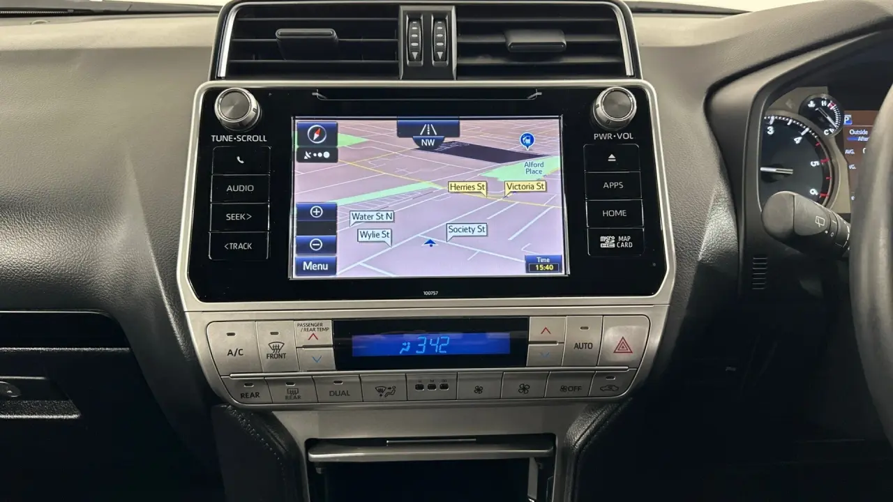 2017 Toyota Landcruiser Prado Gallery Image 14