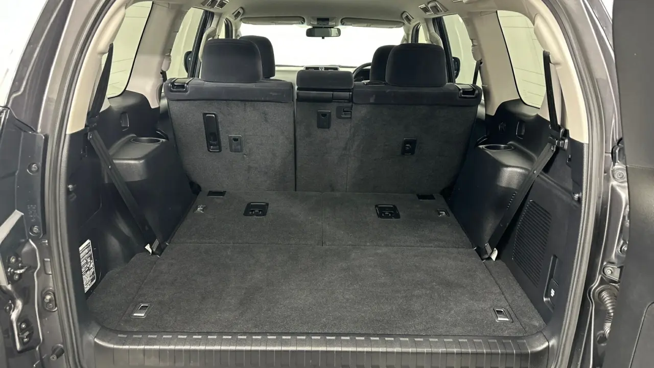 2017 Toyota Landcruiser Prado Gallery Image 25
