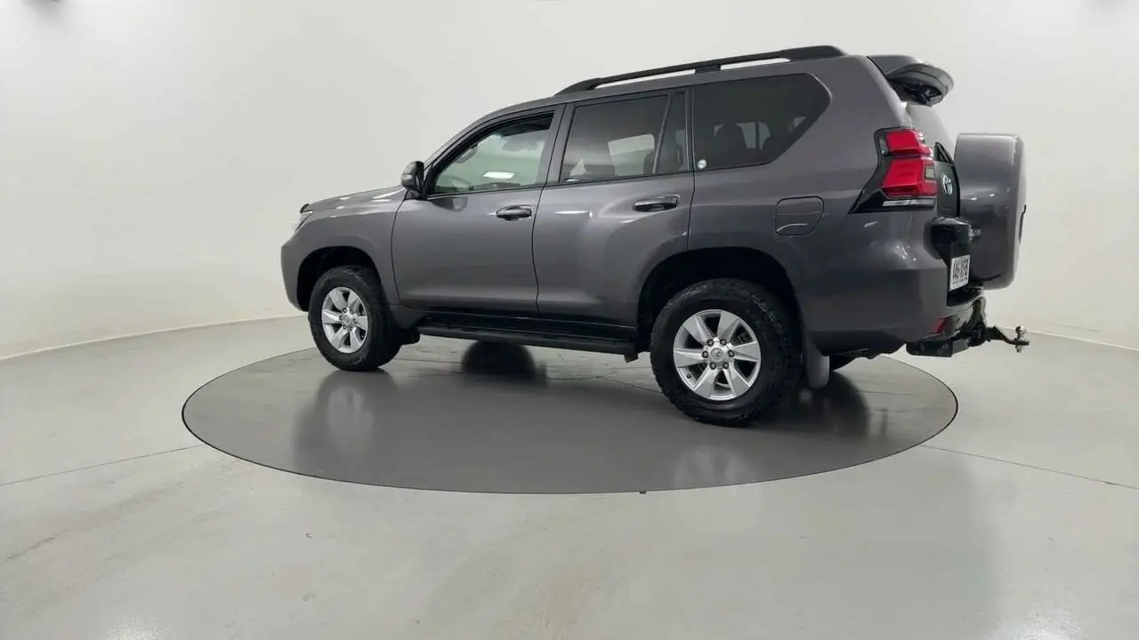 2017 Toyota Landcruiser Prado Gallery Image 3
