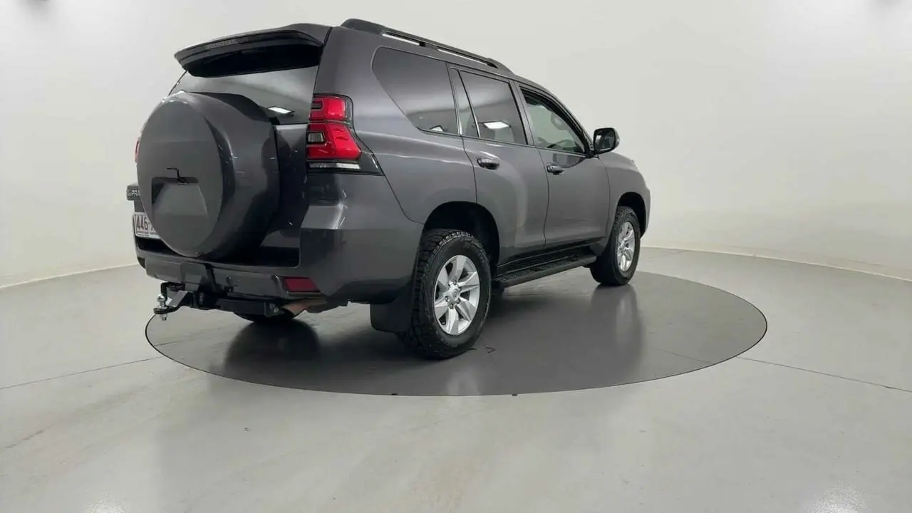 2017 Toyota Landcruiser Prado Gallery Image 5