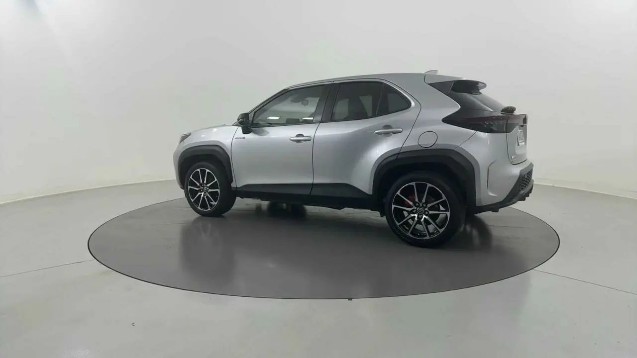 2022 Toyota Yaris Cross Gallery Image 3